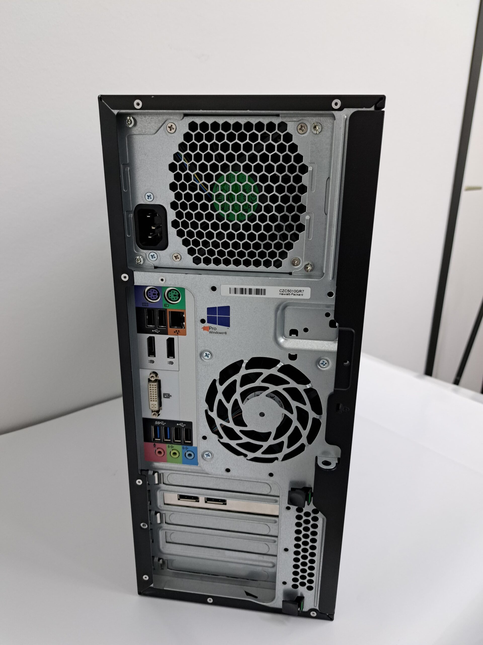 Stolno računalo HP Z230 Tower Workstation, Intel Xeon E3 1245 v3 3.40GHz, 8GB,1T